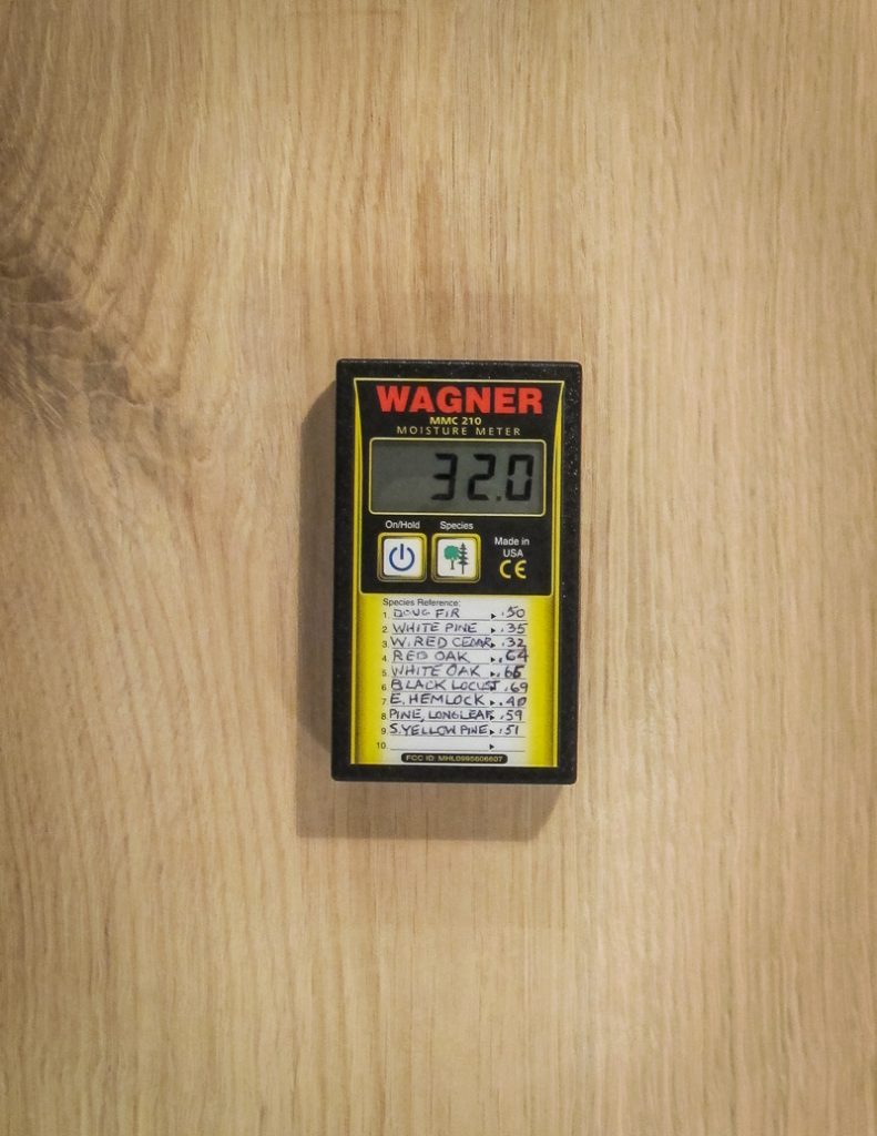 wagner moisture meter measuring oak timber