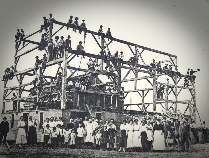 timber frame barn raising